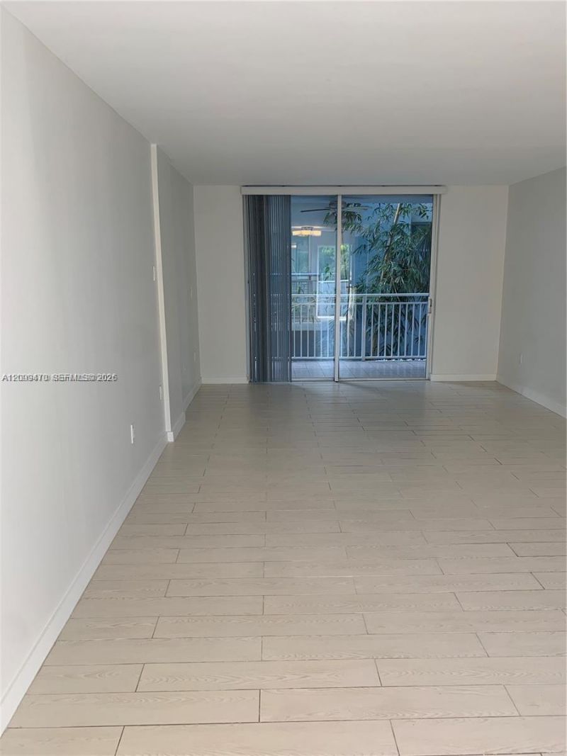 947 Lenox Ave , Unit 204, Miami Beach, FL 33139 Photo