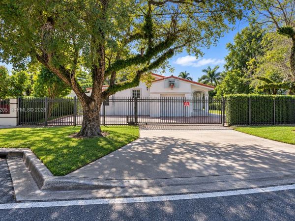 371 SW 29th Rd , Miami, FL 33129
