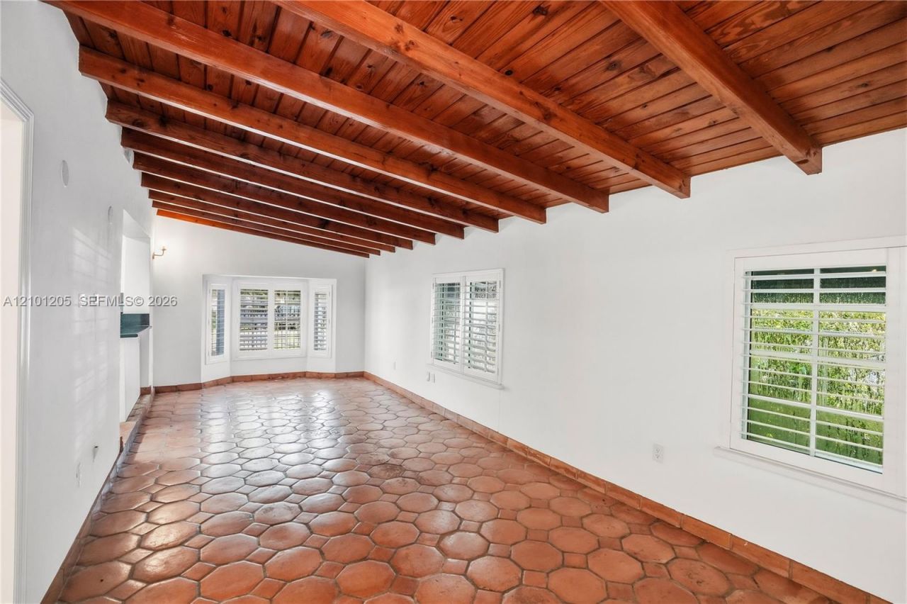 371 SW 29th Rd, Miami, FL 33129 Photo