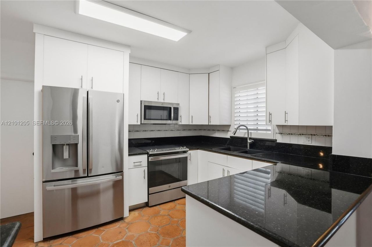371 SW 29th Rd, Miami, FL 33129 Photo