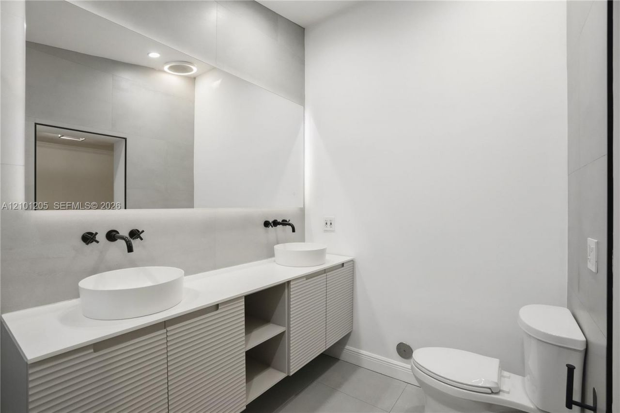 371 SW 29th Rd, Miami, FL 33129 Photo