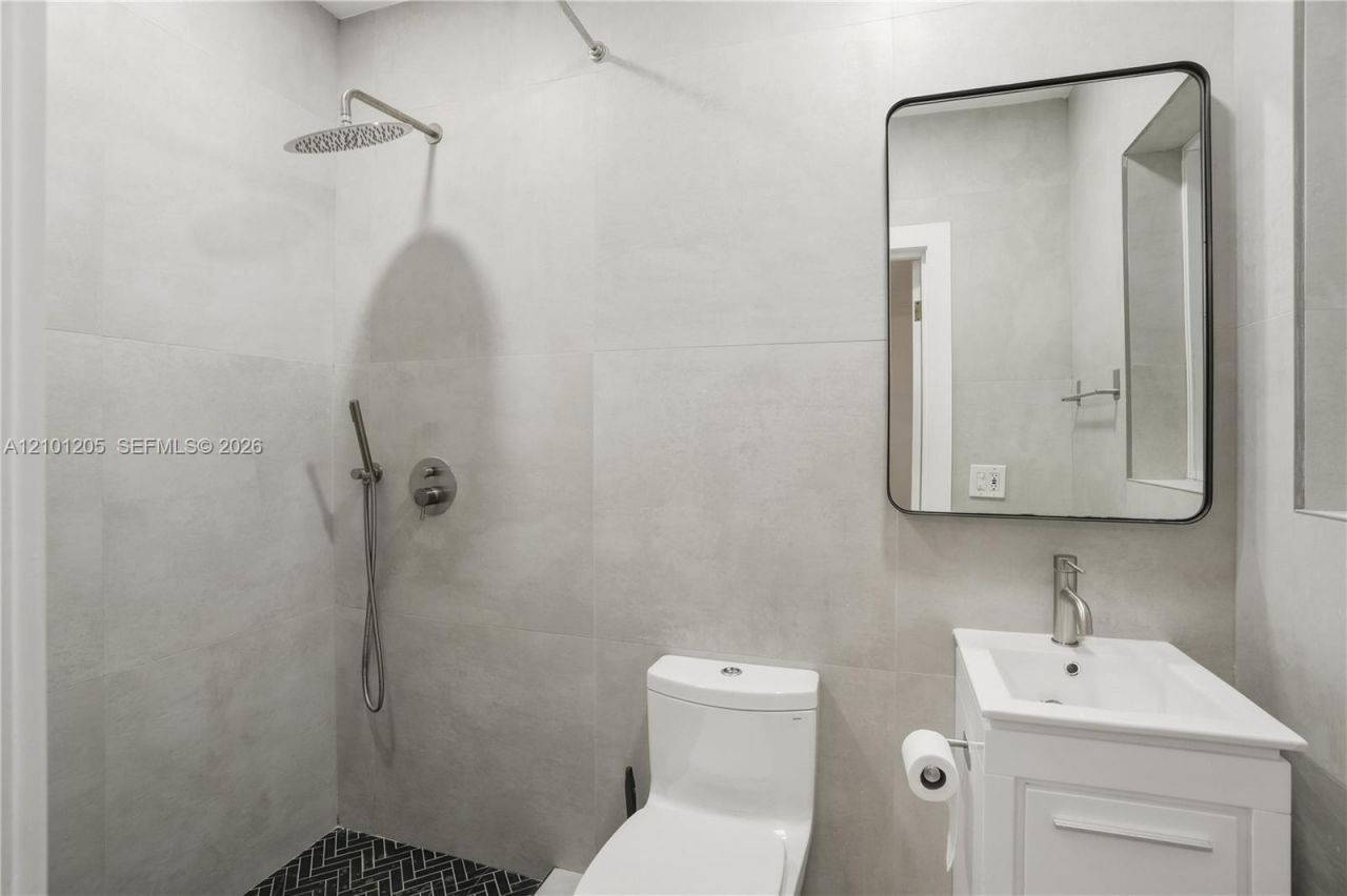 371 SW 29th Rd, Miami, FL 33129 Photo