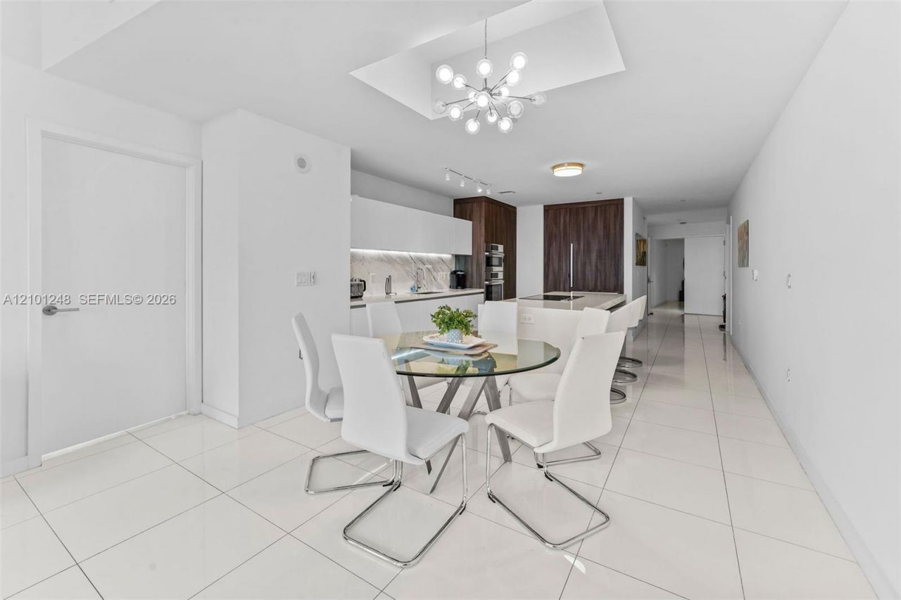 851 NE 1st Ave , Unit 2601, Miami, FL 33132 Photo