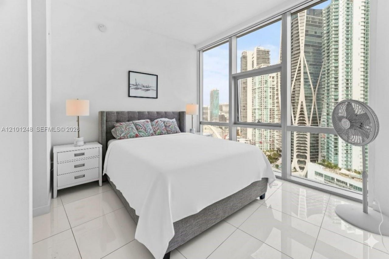 851 NE 1st Ave , Unit 2601, Miami, FL 33132 Photo