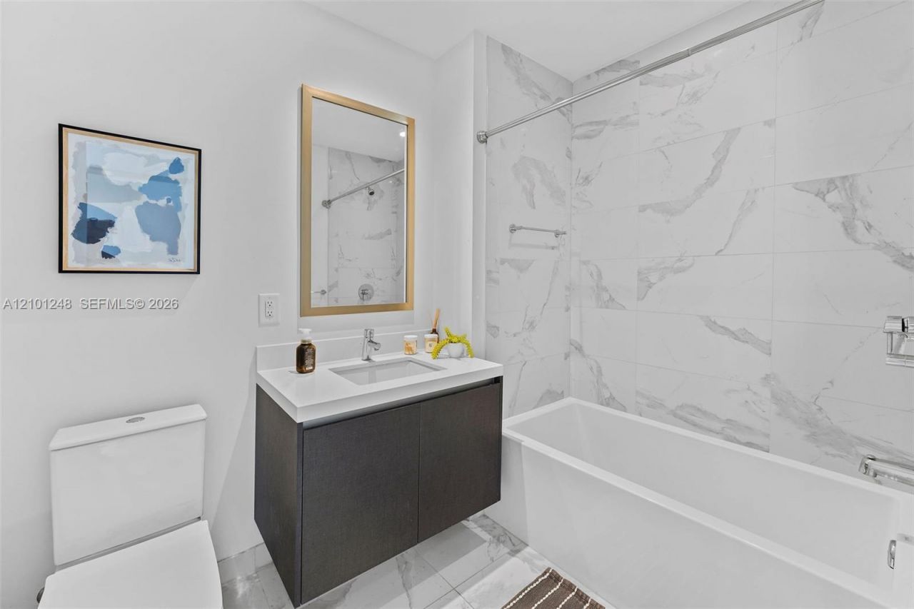 851 NE 1st Ave , Unit 2601, Miami, FL 33132 Photo
