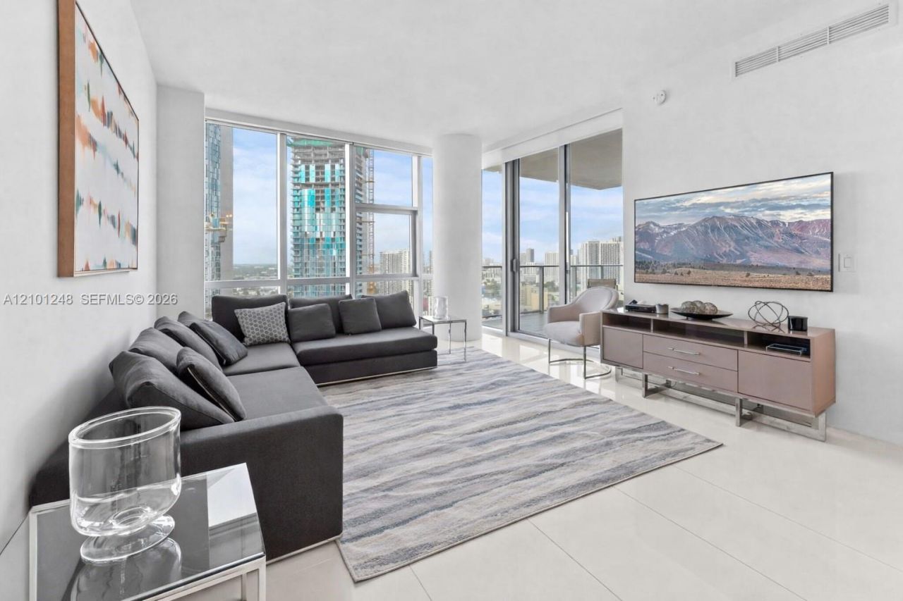 851 NE 1st Ave , Unit 2601, Miami, FL 33132 Photo