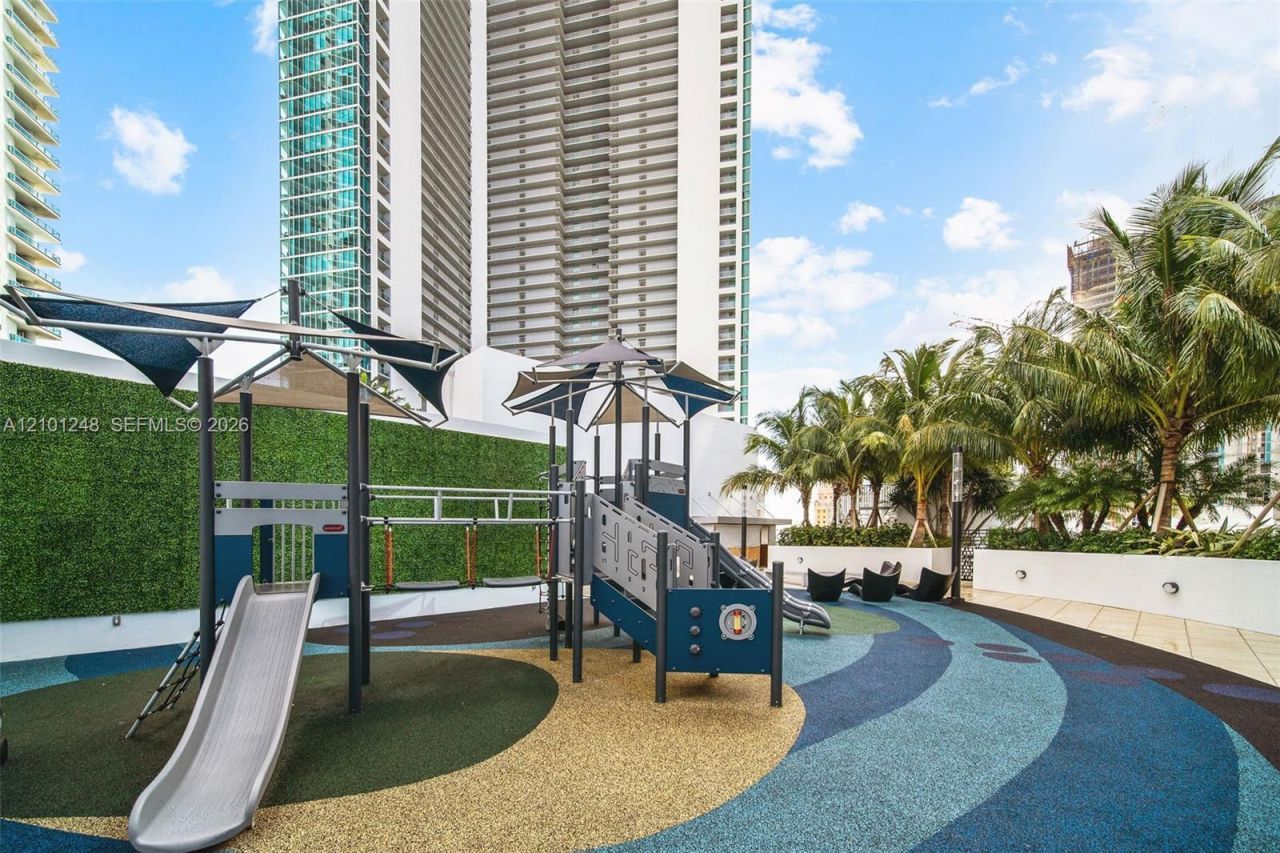 851 NE 1st Ave , Unit 2601, Miami, FL 33132 Photo