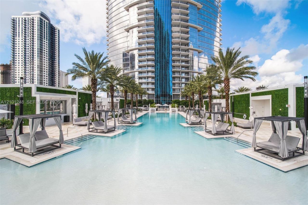 851 NE 1st Ave , Unit 2601, Miami, FL 33132 Photo