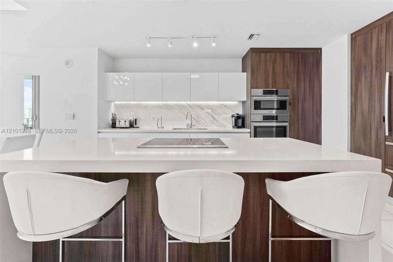 851 NE 1st Ave , Unit 2601, Miami, FL 33132 Photo