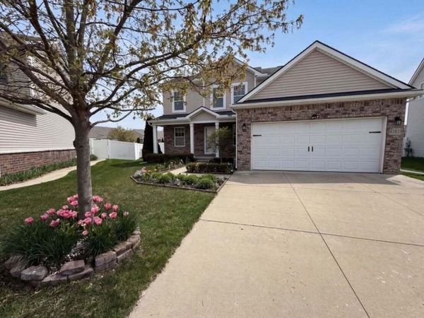 42824 Greystone Drive, Sterling Heights, MI 48313