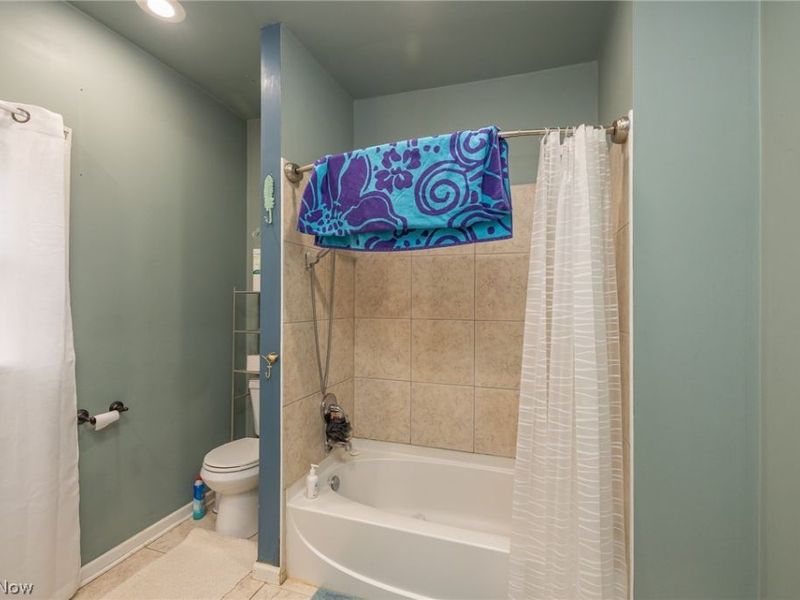 473 S Sunset View Drive, Akron, OH 44320 Photo 11