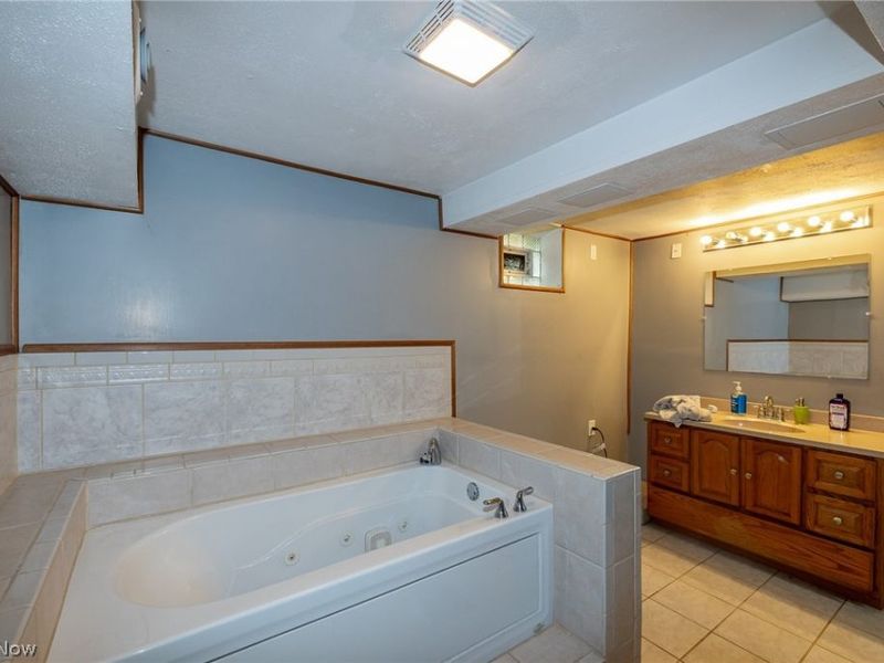 473 S Sunset View Drive, Akron, OH 44320 Photo 30