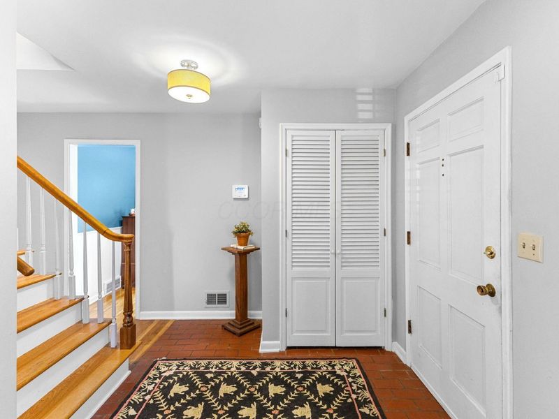 630 Seabury Drive, Worthington, OH 43085 Photo 5