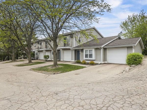 1049 & 1057 McKenna Boulevard, Madison, WI 53719