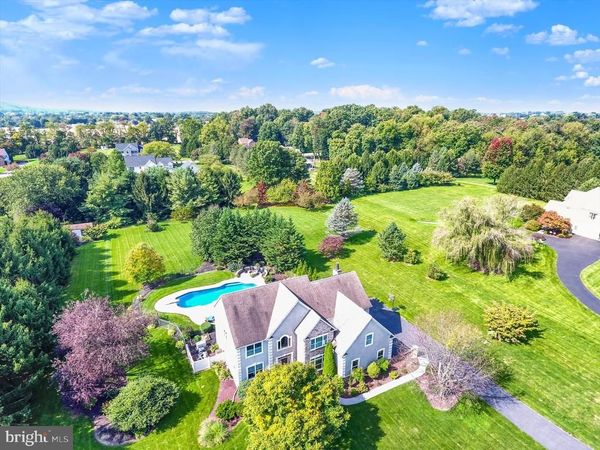 581 LUCINDA LANE, MECHANICSBURG, PA 17055