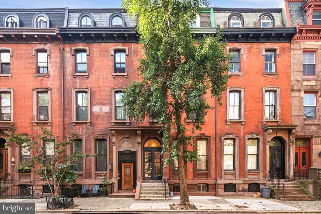 2122 Spruce Street, Unit 200, Philadelphia, PA 19103 Main Photo