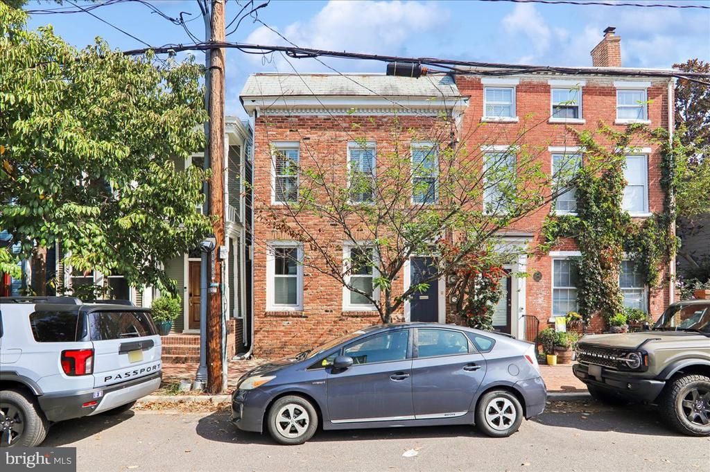 117 Payne Street N, Unit 2, Alexandria, VA 22314 Main Photo