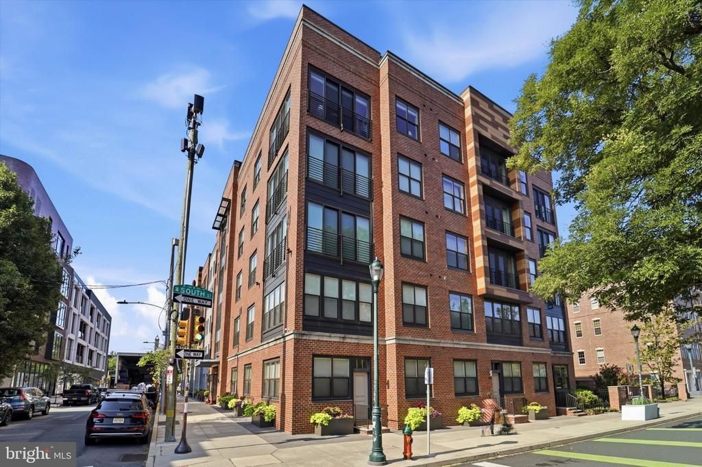 600 S 24th Street, Unit 208, Philadelphia, PA 19146 Main Photo