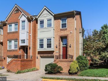 8042 MERRY OAKS COURT, VIENNA, VA 22182