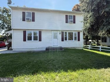 34 E MAIN STREET, Unit 1ST FLOOR, LEOLA, PA 17540