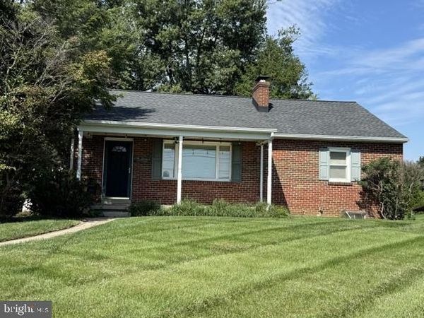1605 LIME VALLEY ROAD, STRASBURG, PA 17579