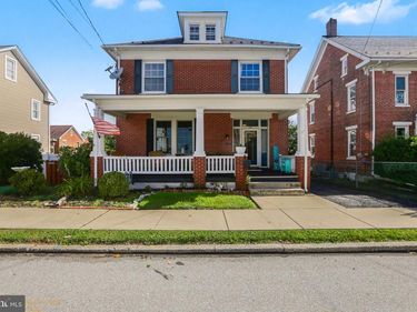 221 N CHARLES STREET, RED LION, PA 17356
