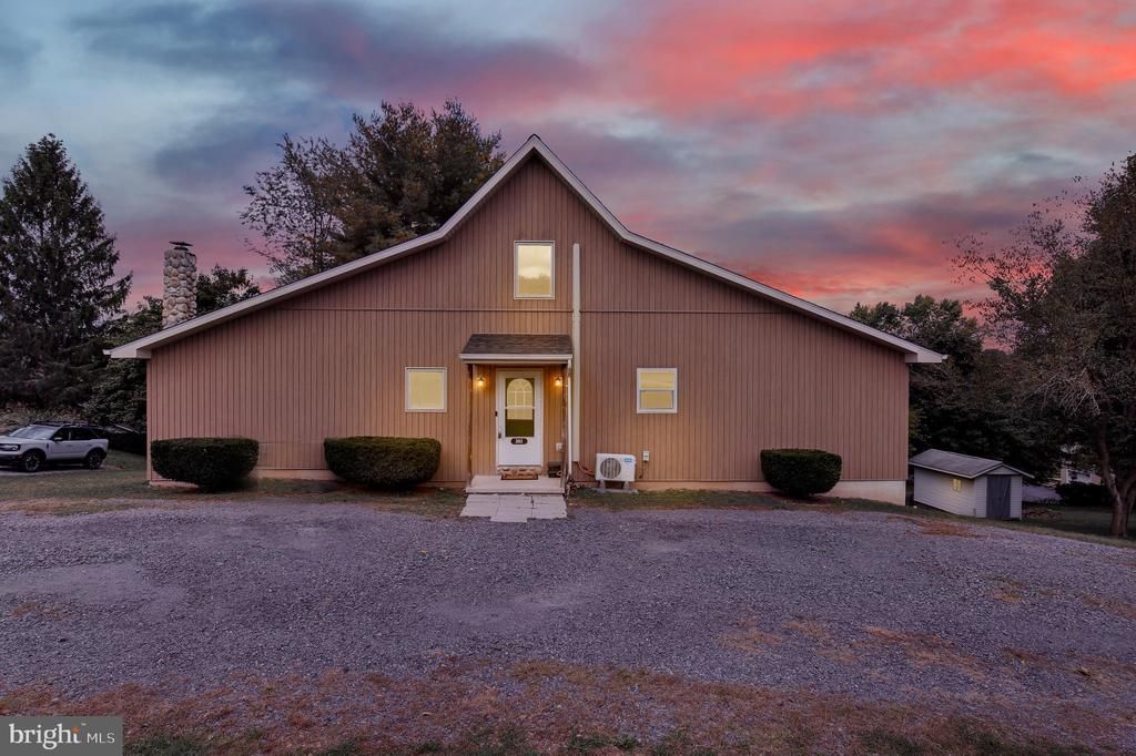 203 HATCHET COVE, AUBURN, PA 17922