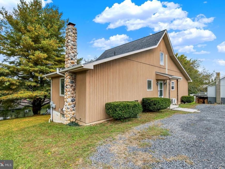 203 Hatchet Cove, Auburn, PA 17922 Main Photo