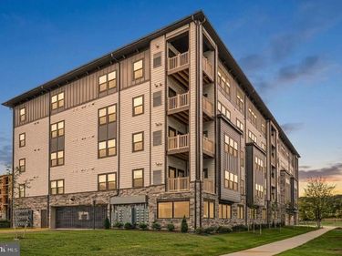 1611 POTOMAC SHORES PARKWAY , Unit 402, DUMFRIES, VA 22026