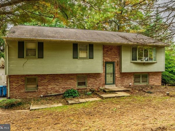 3530 HORIZON DRIVE, LANCASTER, PA 17601