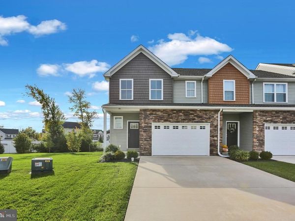 14 HUBBARDTON COURT, READING, PA 19608