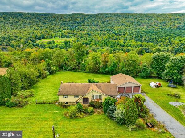 1965 LOWER SMITH GAP ROAD , LOWER TOWAMENSING TWP, PA 18058