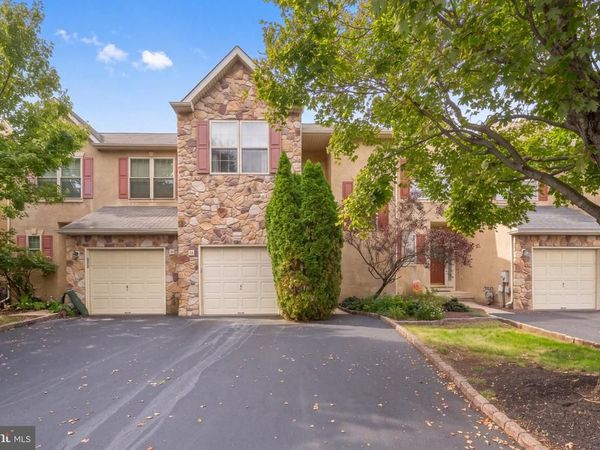 6 ABBOTT COURT, NORRISTOWN, PA 19403