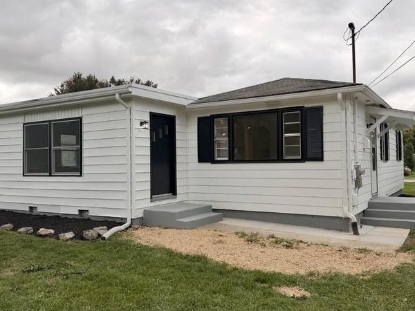 813 ANTHONY HIGHWAY , CHAMBERSBURG, PA 17202