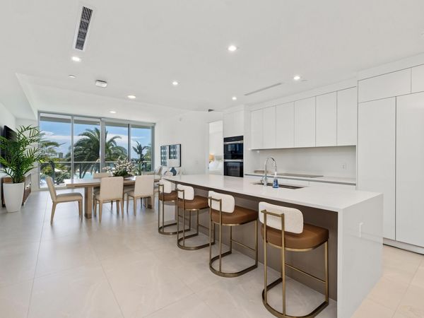 220 Lake Shore Drive, Unit 704, Lake Park, FL 33403