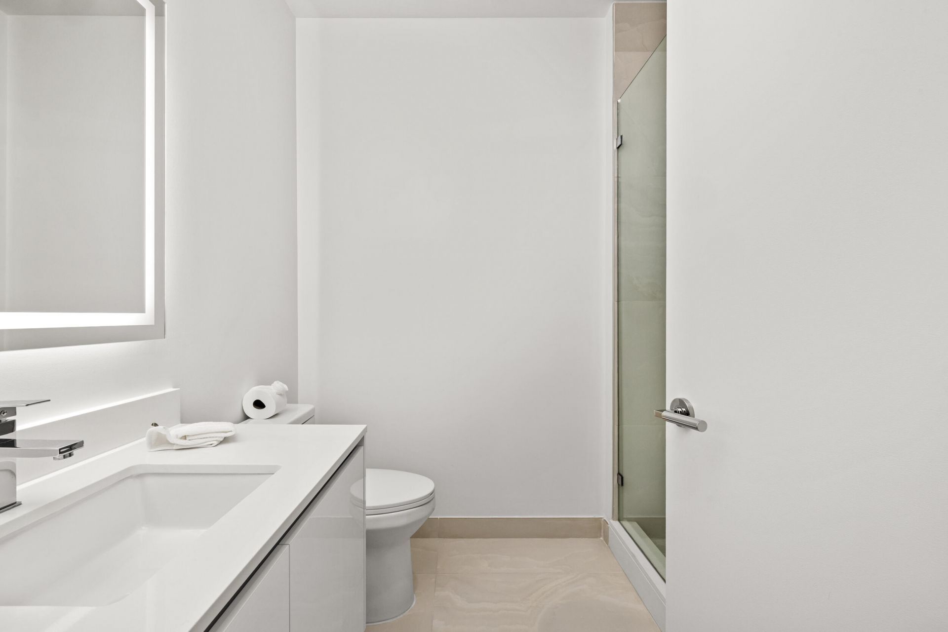 220 Lake Shore Drive, Unit 704, Lake Park, FL 33403 Photo