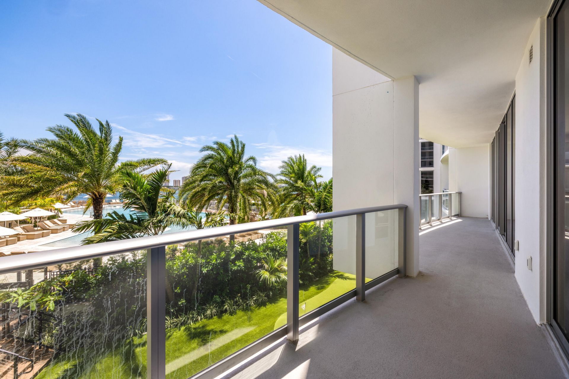 220 Lake Shore Drive, Unit 704, Lake Park, FL 33403 Photo