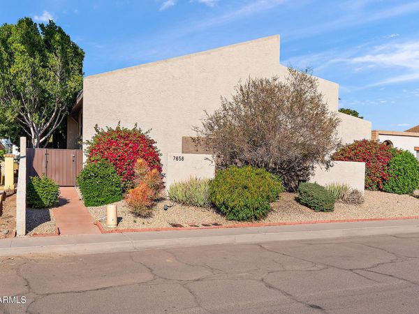 7858 E GLENROSA Avenue, Scottsdale, AZ 85251