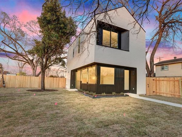 1804 Sylvan DR, Unit 2, Austin, TX 78741