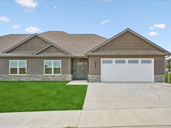 265 Gavin Circle, Peosta, IA 52068