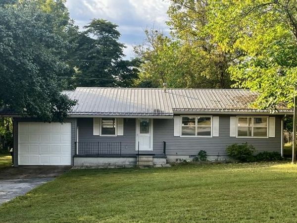 106 Alberta Street , Harrison, AR 72601