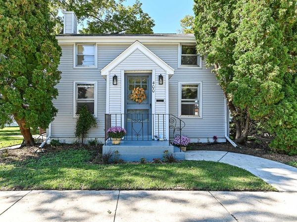 400&402 S 3rd STREET, Waterford, WI 53185