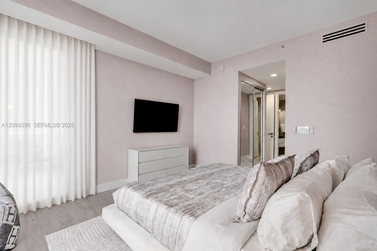 18101 Collins Ave, Unit 602, Sunny Isles Beach, FL 33160 Photo
