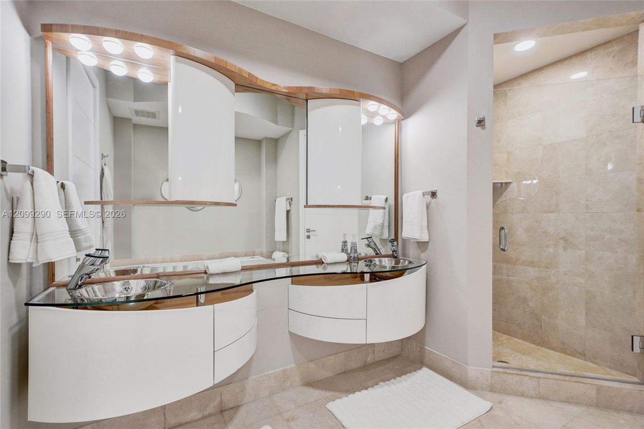 18101 Collins Ave, Unit 602, Sunny Isles Beach, FL 33160 Photo