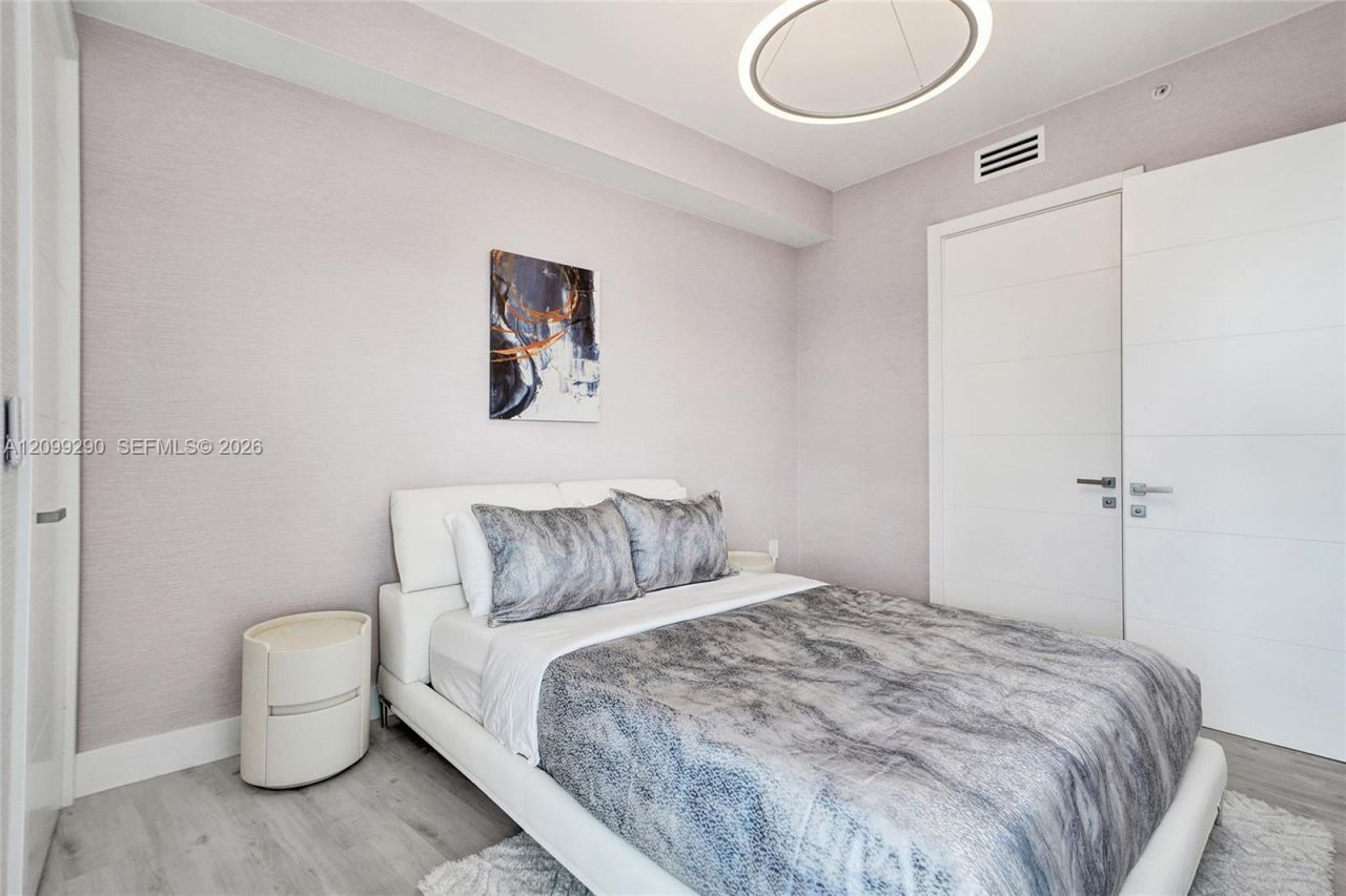 18101 Collins Ave, Unit 602, Sunny Isles Beach, FL 33160 Photo