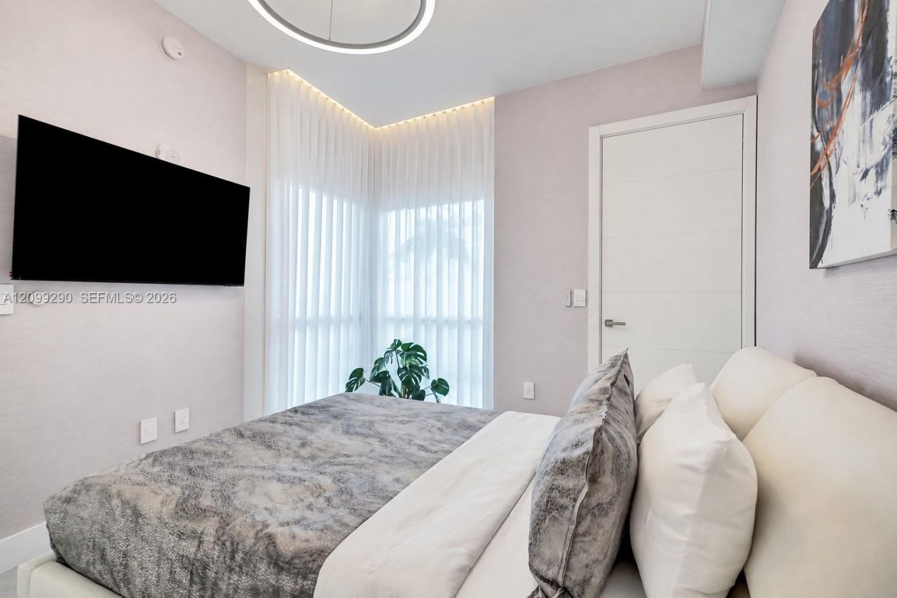 18101 Collins Ave, Unit 602, Sunny Isles Beach, FL 33160 Photo