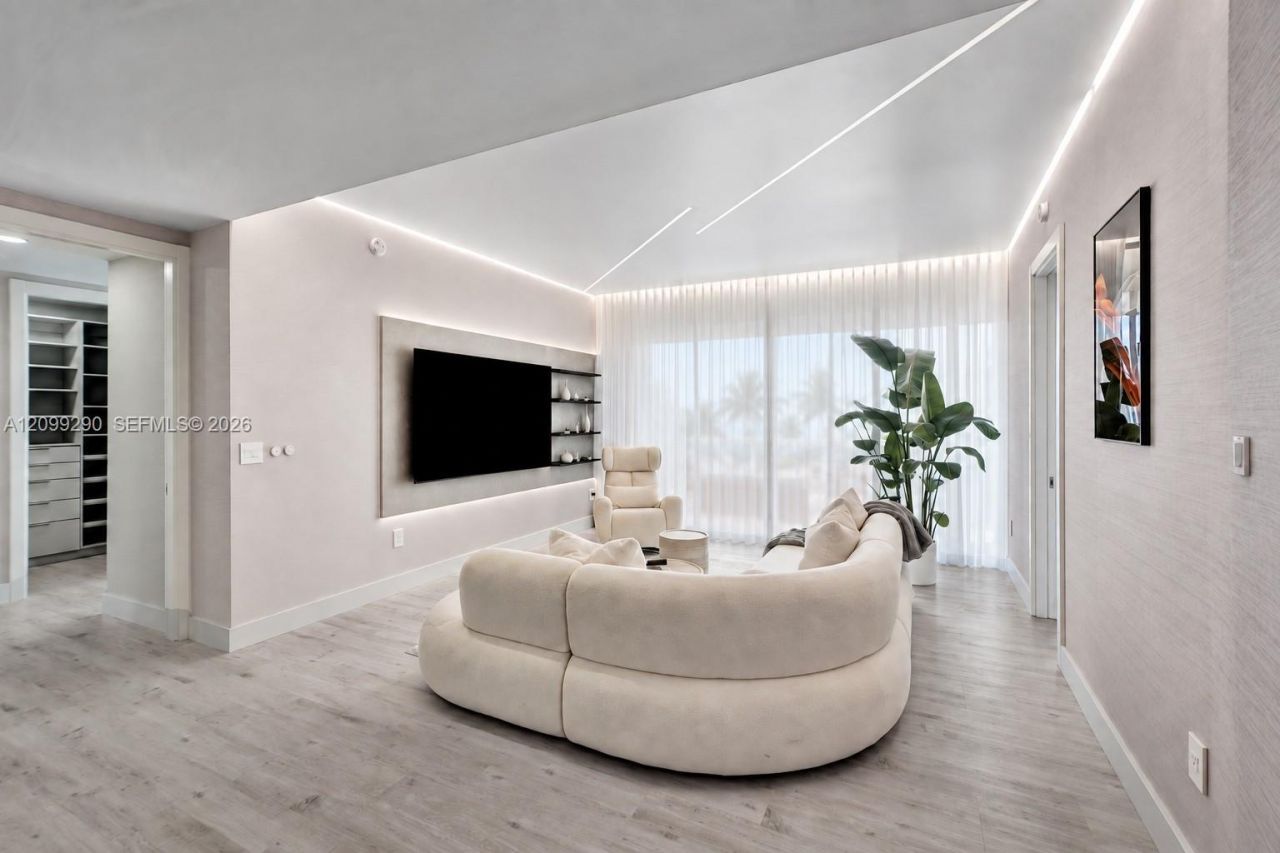 18101 Collins Ave, Unit 602, Sunny Isles Beach, FL 33160 Photo