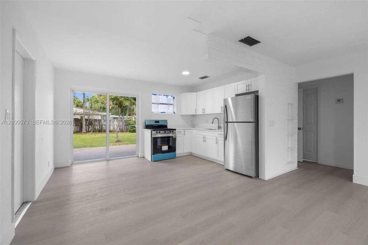 2733 Harding St, Hollywood, FL 33020 Photo