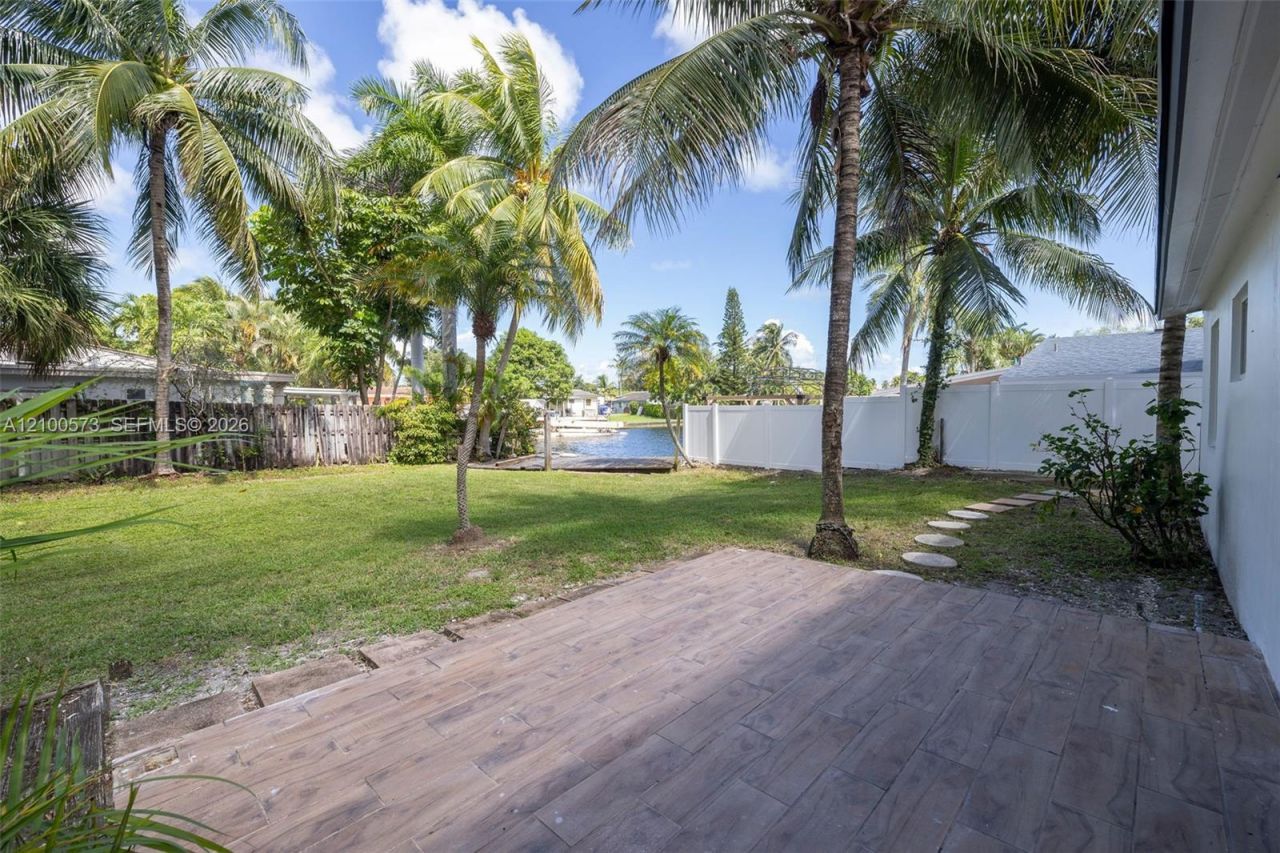 2733 Harding St, Hollywood, FL 33020 Photo