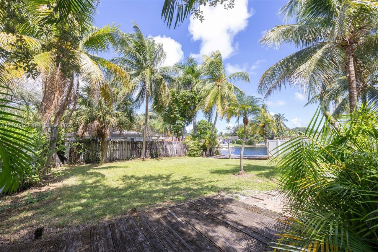 2733 Harding St, Hollywood, FL 33020 Photo